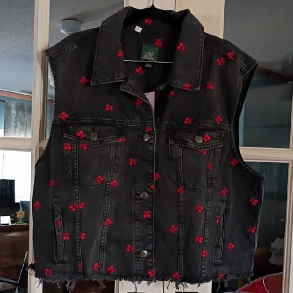 wild fable Jackets & Blazers - Wild Fable Black Jean Jacket with Red Floral Embroidery